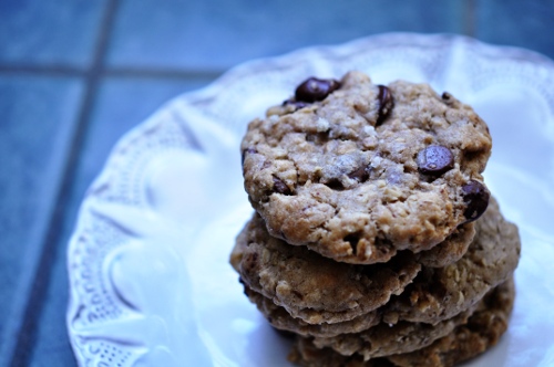 chocolate-chip-cookies-baked-stack-ss